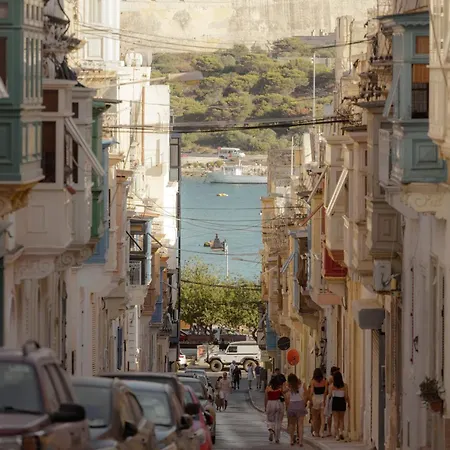 2br Stay, Steps From Sea & Ferry By 360 Estates *