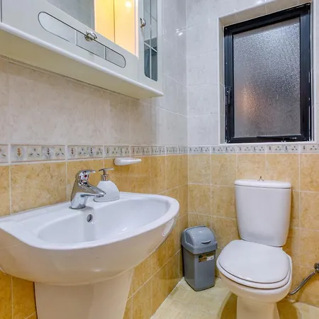 2br Stay, Steps From Sea & Ferry By 360 Estates アパート スリーマ